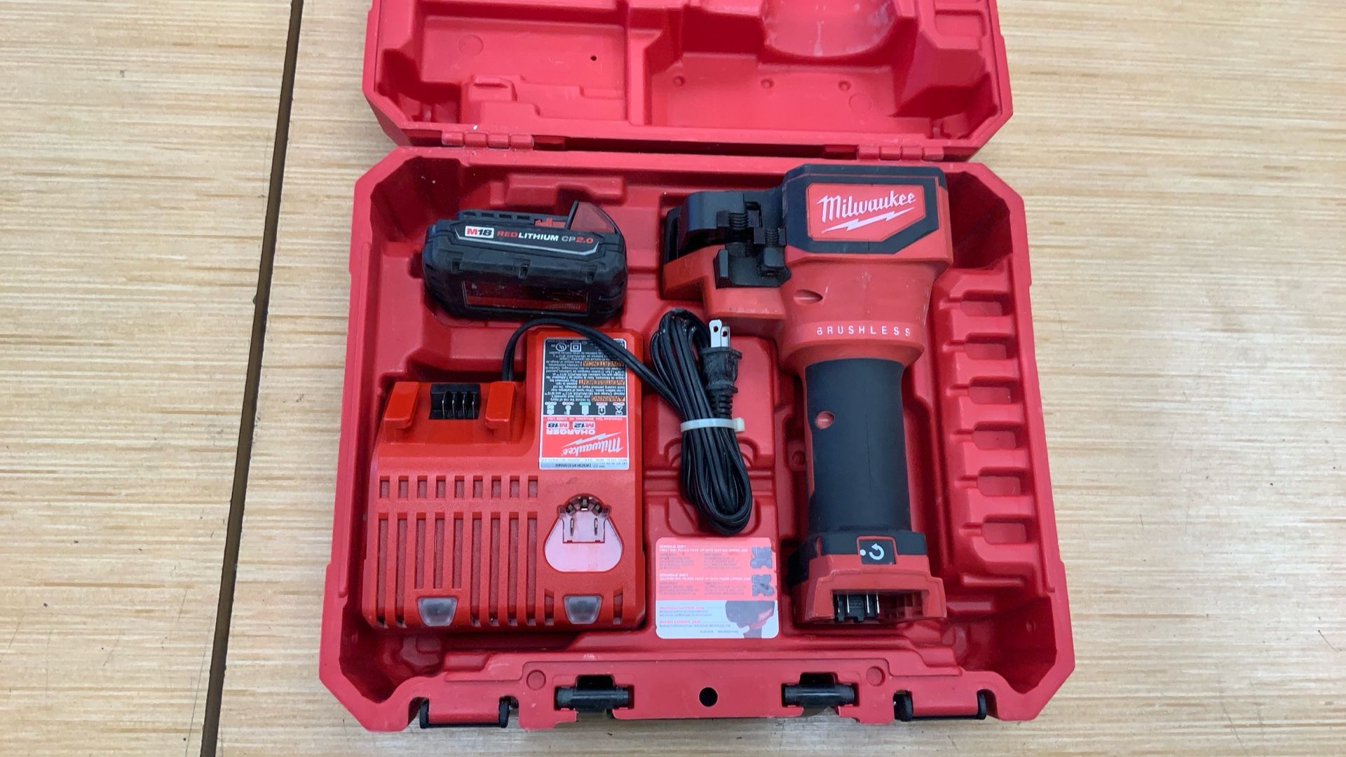 Milwaukee 18v Threaded Rod Cutter (COMPLETE SET)