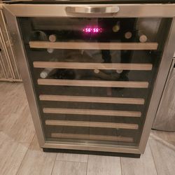 Danby Single Zone Wine Fridge