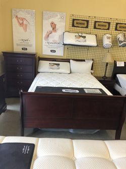 Bedroom furniture cherry or black