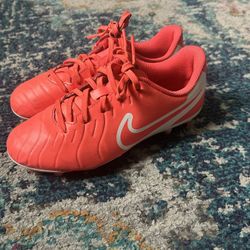 Nike Soccer Cleats 4y