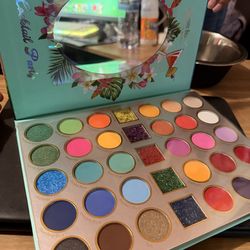 makeup palette