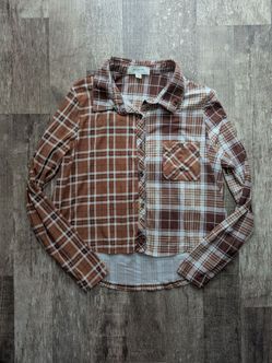 Juniors Plaid Button Down Shirt