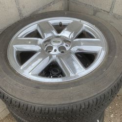 OEM Land Rover 19” rims w/tires 245/55/19