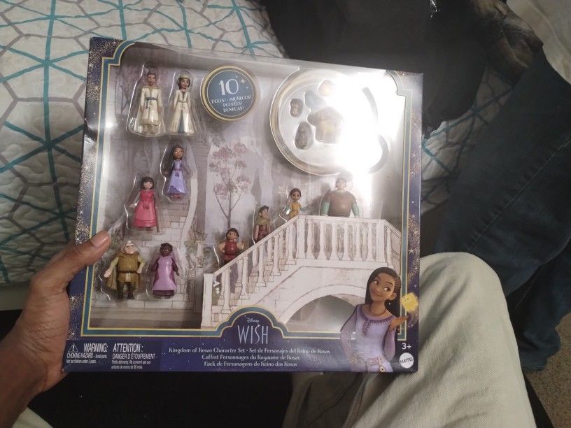 Disney's Wish Kingdom Of Rosas Character Set