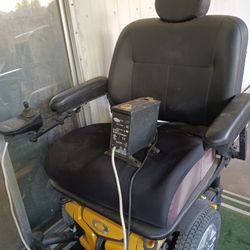 Power Chair.  450lb Capacity 