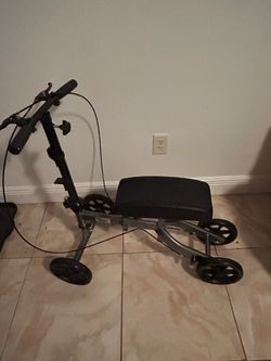 Knee Scooter/ Walker