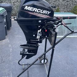 Mercury15 HP Four stroke EFI Manual Start Outboard.    