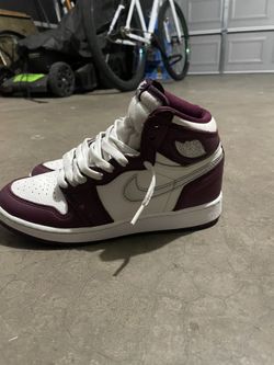 Jordan 1 Brodeaux Size 5.5
