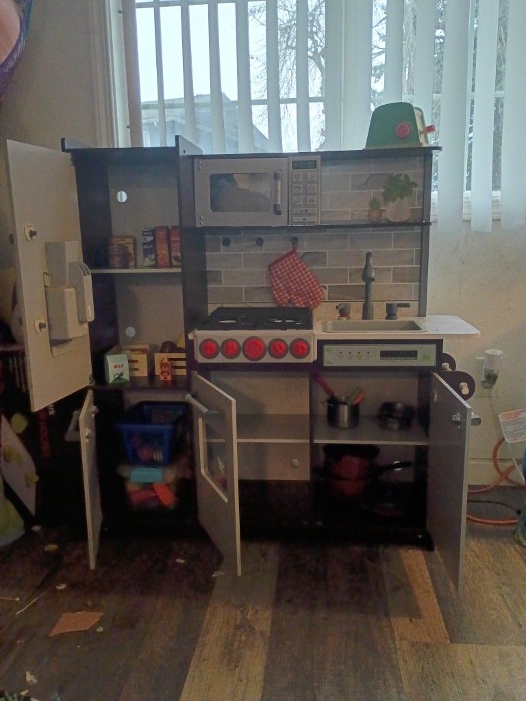 Play Kitchen With Lights And Sound