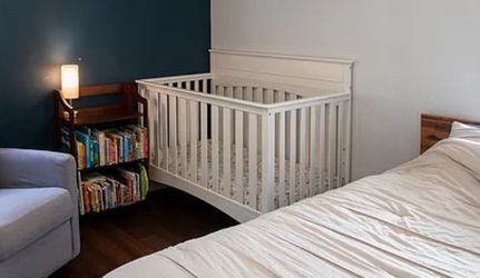 FREE - Baby crib with mattress