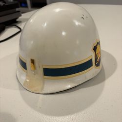 Vintage  Military State Police  WW2 Era  US Army Helmet New Jersey HQ state area command full color patches 