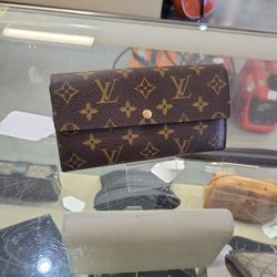 Louis Vuitton Bifold Wallet