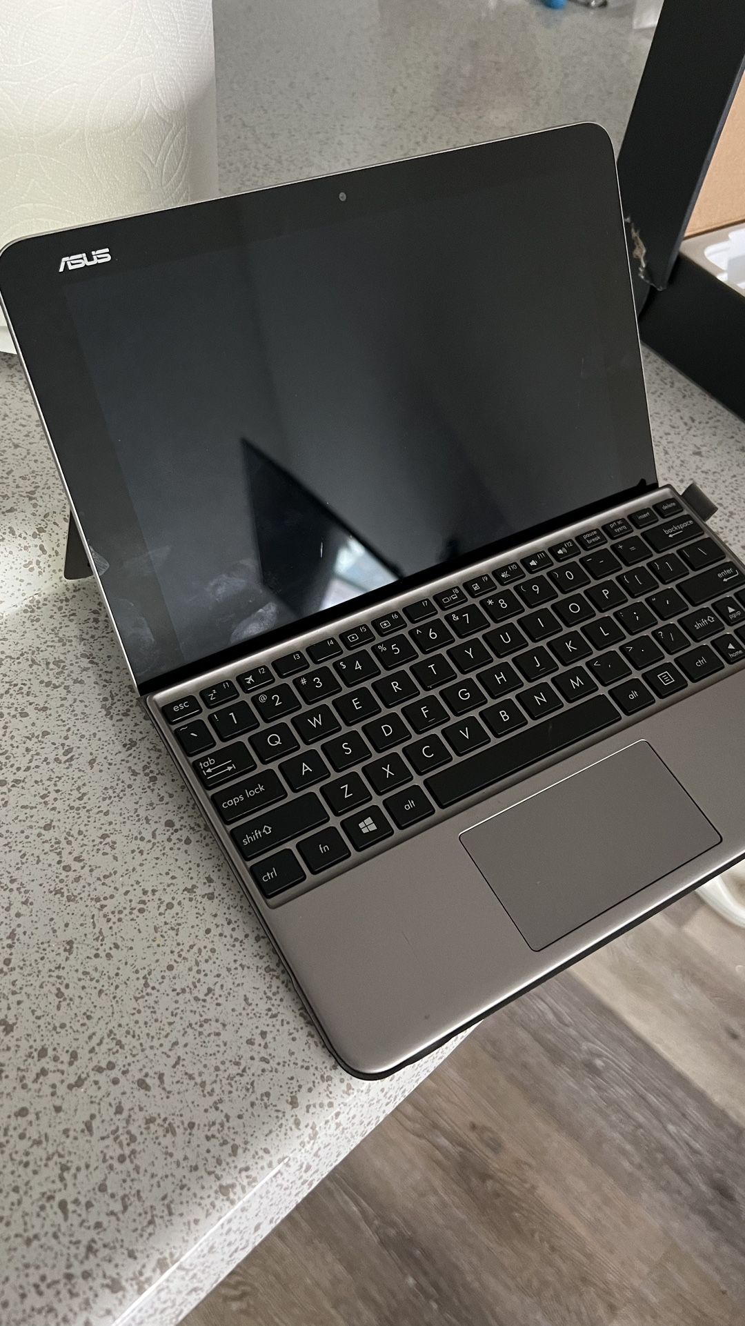 Asus mini laptop/tablet