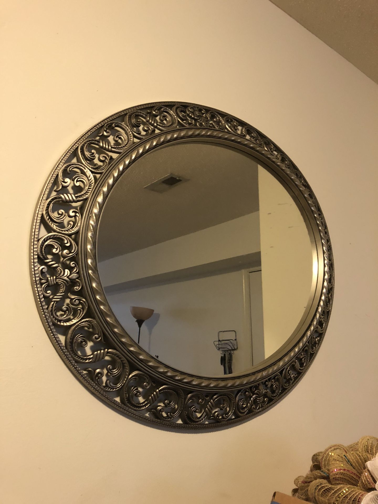 Wall decor mirror