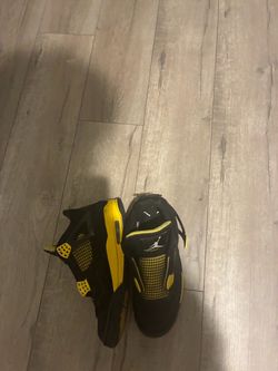 Jordan 4s black lighting size 8