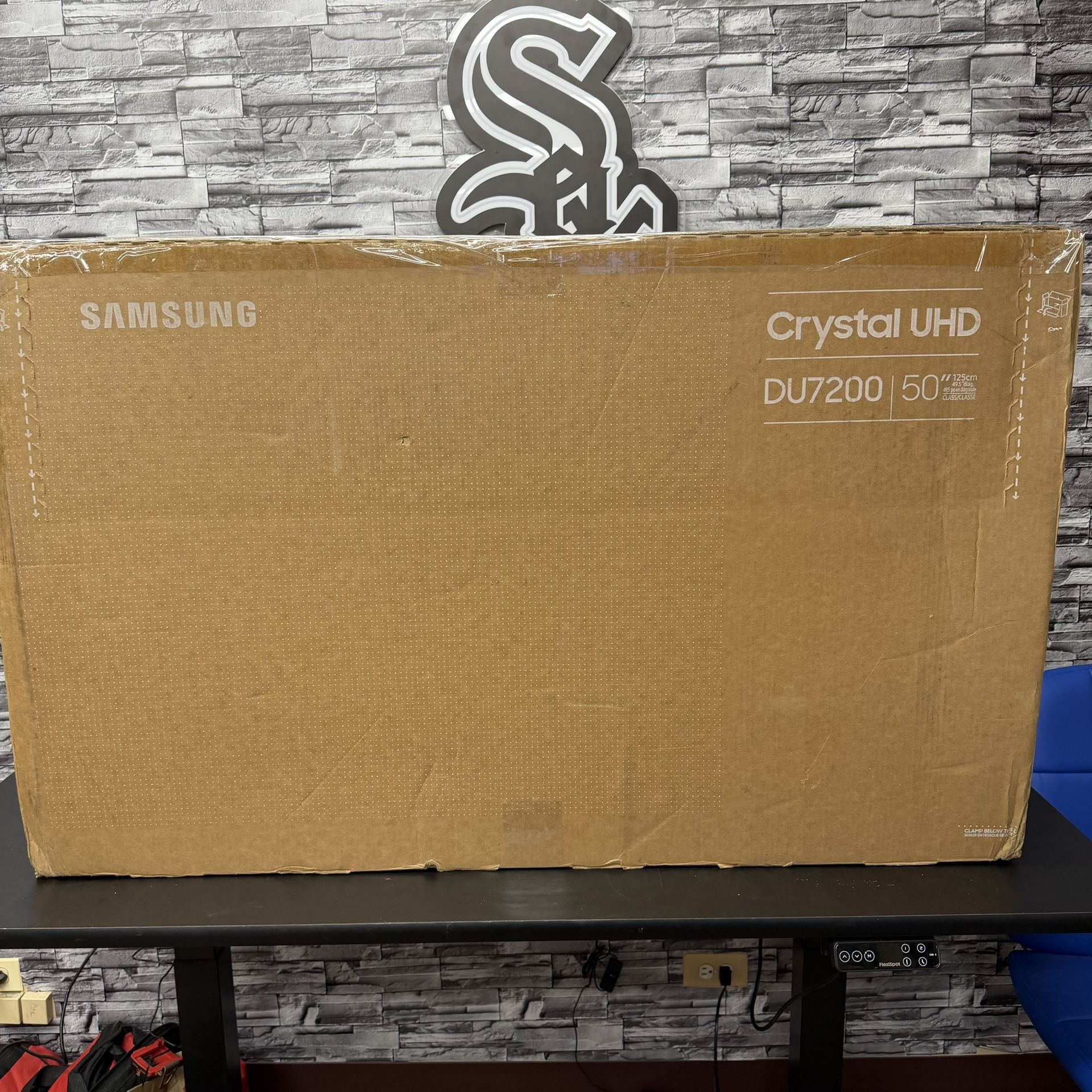 Samsung 50” Class DU7200 Series Crystal UHD 4K Smart Tizen TV (2024) - UN50DU7200FXZA