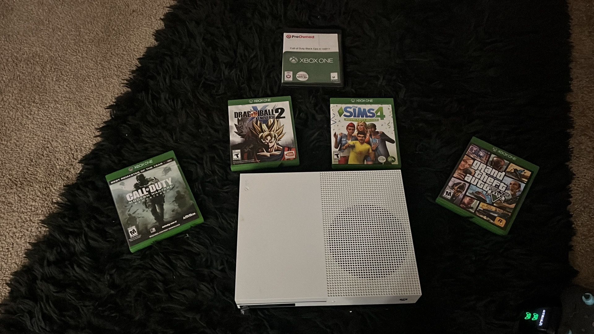 Xbox One Old Gen With 5 Disc Games