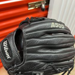 Wilson A500 Black Leather Glove Lefty 