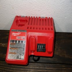 M12 and M18 12-Volt/18-Volt Lithium-Ion Multi-Voltage Battery Charger