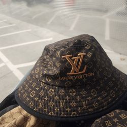 Authentic LOUIS VUITTON BUCKET HAT