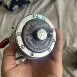 2 Penn Spinner Fishing Reels