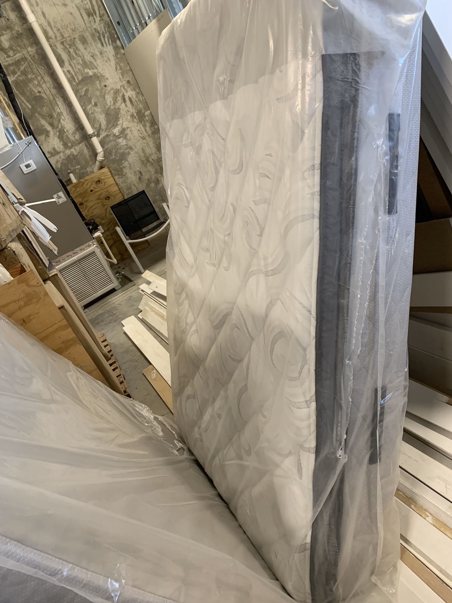 Brand new Sealy Posturepedic Sayer Prolux Ltd. King, Queens, and Twin available