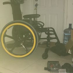 Catalyst 6x Folding wheelchair