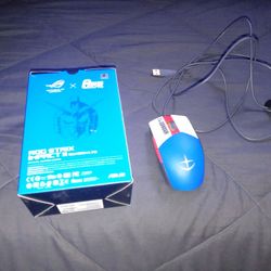 Asus Strix Impact Gundam Gaming Mouse