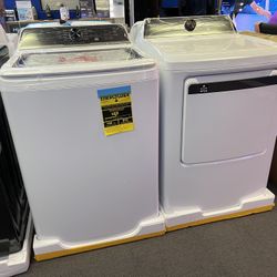 Frigidaire White Washer And Dryer Set 