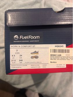 Women’s hard toe tenis shoes size 7