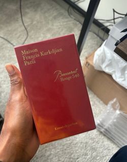 Baccarat rouge 540 extrait unisex fragrence cologne and perfume