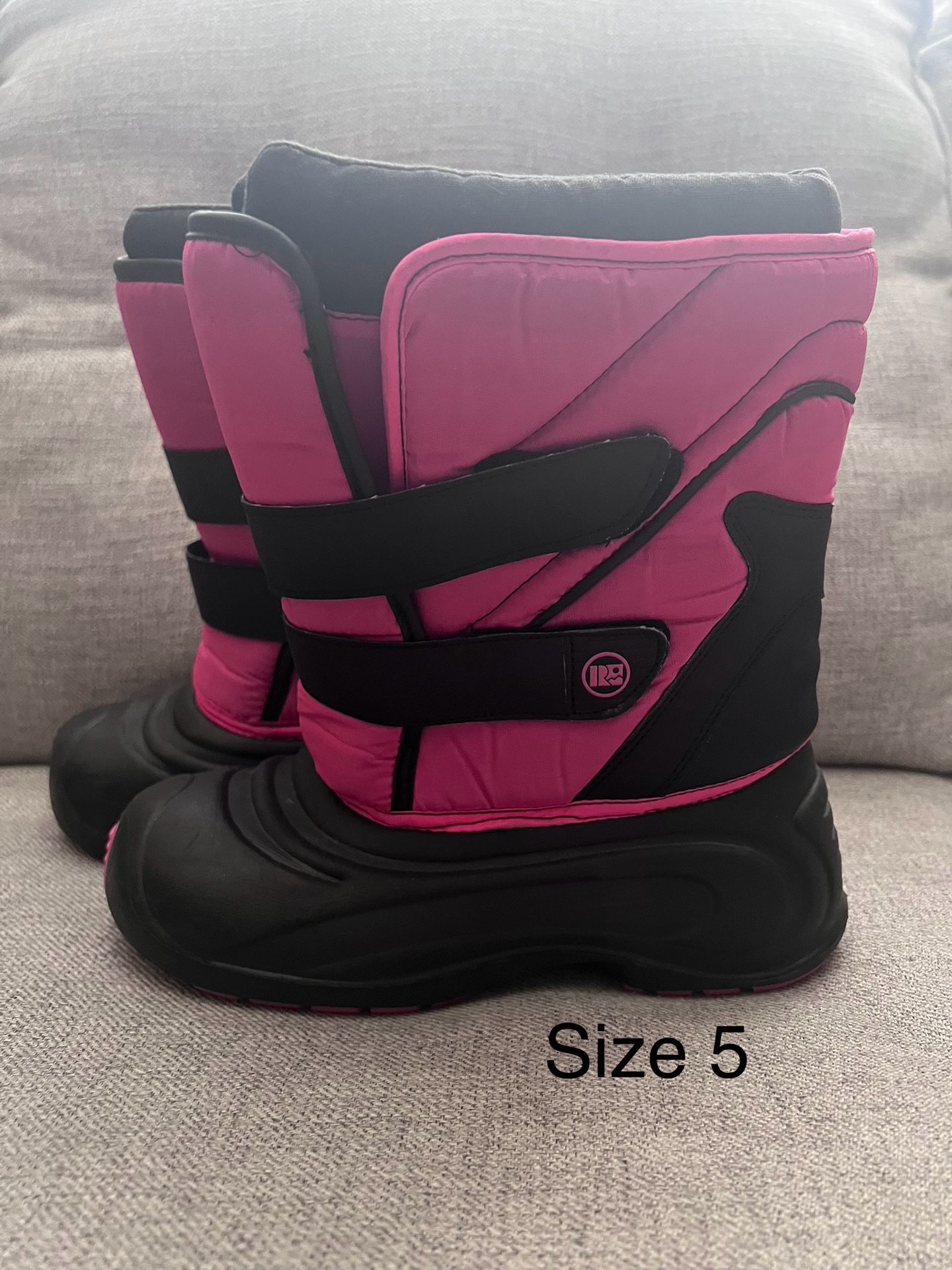 Girls Snow Boots Size 5