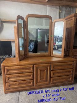 Oak dresser with mirror
