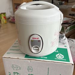 2.5 Cup Rice Cooker/ Steamer 