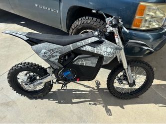 Bomb moto b2 band new 72 volt