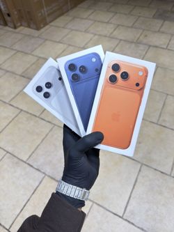 Brand New Unlocked iPhone 17 Pro 256GB $1049 or $60 Down! CHEAPER THAN RETAIL! 