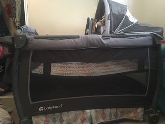 Baby trend play yard
