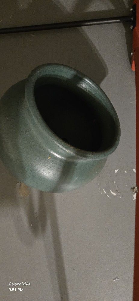 2 Green Ceramic Flower Pot Set