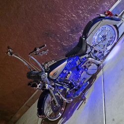 2007 HARLEY  DAVIDSON HERITAGE SOFTAIL,  WITH AIR RIDE! $10,000, or best offer.