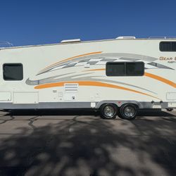 2004 Fleetwood Gearbox Toy Hauler One Owner