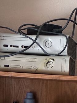 Xbox 360 Consoles – Lot of 2