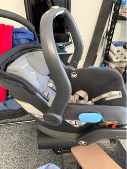 Uppababy Mesa Car Seat and TWO Bases