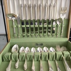 1948 Oneida 1881 Roger’s Plantation silver-plate set