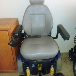 I Have A Electric Chair For Sale The Batterys Are almost New Or Best Offer 