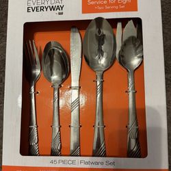 45 Piece Flatware Set