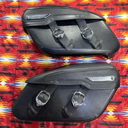 08-13 Harley Davidson Road King FLHR Rear Left Right Saddlebag Set 07(contact info removed)6