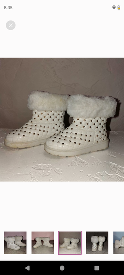 Rogue By Helium Studded White Ankle Boots with Plush Trim Size 7