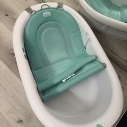 Frida Baby Bath Tub 
