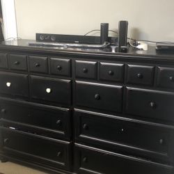 8 Drawers