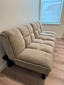 Gray/ Tufted Futon Sofa Bed
